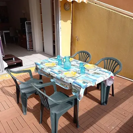 Port Dauphin Ii, T3, 6 Pers, Piscine, Parking, Wifi, Centre Port * Agde