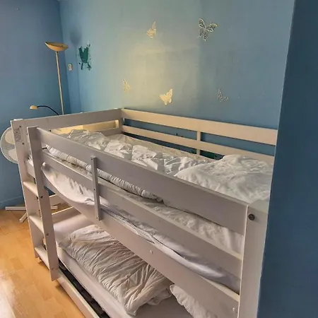 Apartment Port Dauphin Ii,t3 Centre Port Avec Parking, Piscine, Clim, Wifi